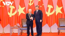 China Friendship Medal bestowed on Vietnamese Party leader