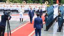 Official welcoming ceremony for Japanese PM in Hanoi