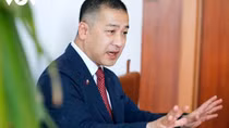 Japanese businessman hopes to put smiles on faces of Vietnamese children