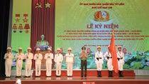 Bac Tu Liem district police receive “Feat of Arms” Order