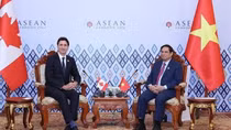 Vietnamese, Canadian PMs meet on sidelines of ASEAN Summits