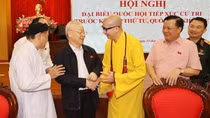 Party General Secretary meets with Hanoi voters