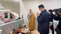 Memorial service held for Vietnamese victim in Seoul stampede
