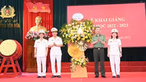 Students need not only knowledge but also cultural behavior and life skills: General To Lam