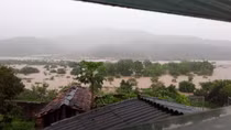 Hundreds of houses in Bac Giang inundated by flood water