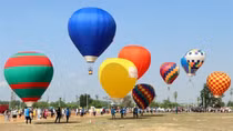 Tourists experience hot air balloon rides in Kon Tum