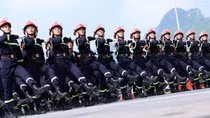 Police, military forces join rehearsal for 80th National Day celebration parade
