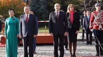 Official welcome ceremony held for Vietnamese Party chief in Bulgaria