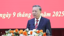 Party chief hosts former leaders, officials, outstanding intellectuals, artists