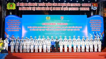 Outstanding young officers from communal police force honored at Public Security Youth Camp