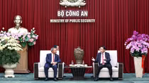 Strengthening cooperation between Vietnamese and Lao Public Security Forces