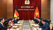 Minister Luong Tam Quang hosts newly-accredited German Ambassador