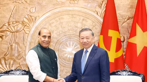 Top Vietnamese leader calls for stronger and more effective defence cooperation with India