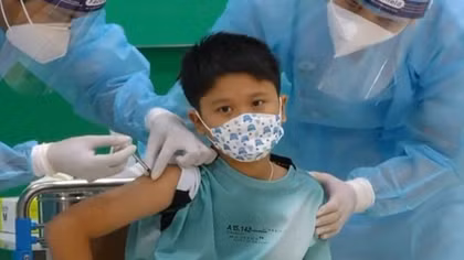 Vietnam plans to vaccinate children aged 5 to 11 in 2022