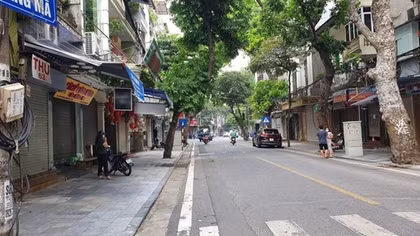 Hanoi street market left deserted as Mid-Autumn Festival draws near