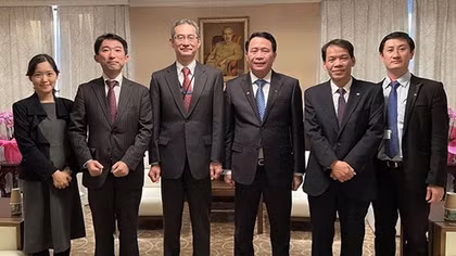 Deputy Minister Le Quoc Hung meets Japanese police leader