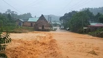 Mountainous areas cut off by flooding in the central region