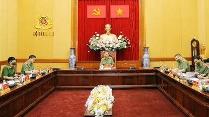 Minister To Lam: Entrusted agencies must complete draft laws and decrees as scheduled