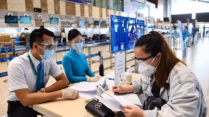 Five Vietnamese airports receive Airport Health Accreditation
