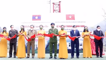 MPS hands over first village police station to Laos