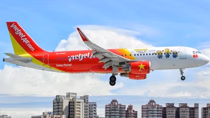 Vietnam to resume regular international air routes