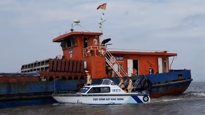 Waterway traffic police fulfill their tasks