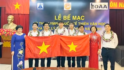 Vietnamese students win five medals at IOAA 14
