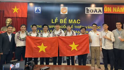 All five Vietnamese students win medals at IOAA 14