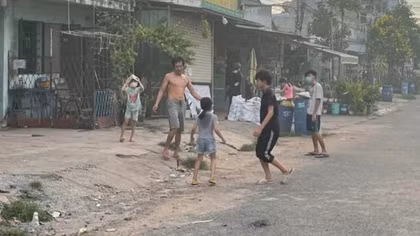 Neglecting COVID prevention and control, ward-level officials suspended from work