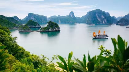 Vietnam to welcome foreign tourists this month