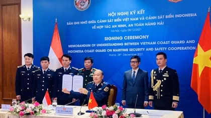 Vietnam Coast Guard tightens cooperation with Indonesian partner