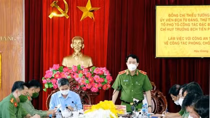 Hau Giang police asked to take “golden period” to fight COVID-19