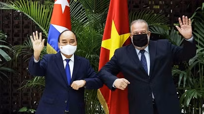 State President Phuc meets with Cuban Prime Minister in Havana