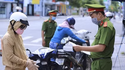 4 young police officers win Da Nang city’s Meaningful Youth Engagement Award 2021