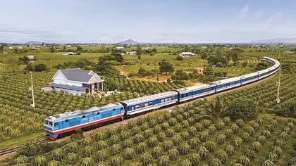 MOT issues decision to ease conditions for air, railway passengers