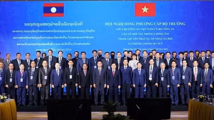Vietnam, Laos’ police seek approach to strengthen cooperation in controlling crime