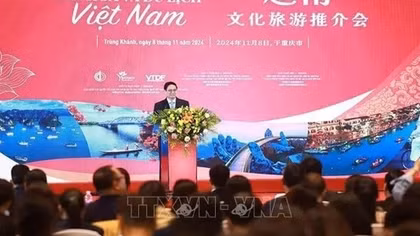 PM urges stronger Vietnam - China cultural, tourism links