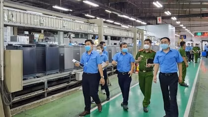 Police ensure security and order in industrial parks in Dong Nai