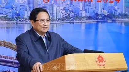 PM urges Da Nang to lead Vietnam’s economic transformation