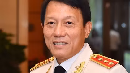 Minister Luong Tam Quang encourages forces participating in disaster relief