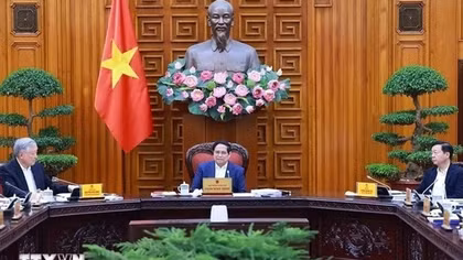 PM urges combating group interest during apparatus restructuring