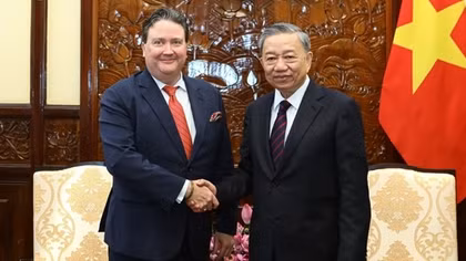 Newly elected President reaffirms strong Vietnam – US partnership