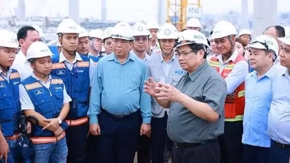 PM orders strict actions against officials hindering Long Thanh airport project