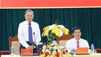 Top leader urges Quang Tri to harness potential, overcome obstacles