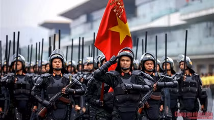 Grand parade shows honor, pride and strength of the Mobile Police Force takes place in Hanoi