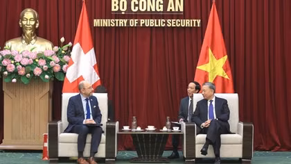 Minister To Lam hosts Swiss Ambassador to Vietnam