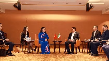 Vice President of Vietnam meets leaders of Uganda, UN, Iran