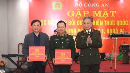 Minister To Lam visits National Defense Academy