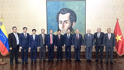 Deputy Minister Le Van Tuyen meets Venezuela’s Vice President