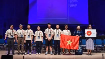 Vietnamese students win prizes at IOAA-16